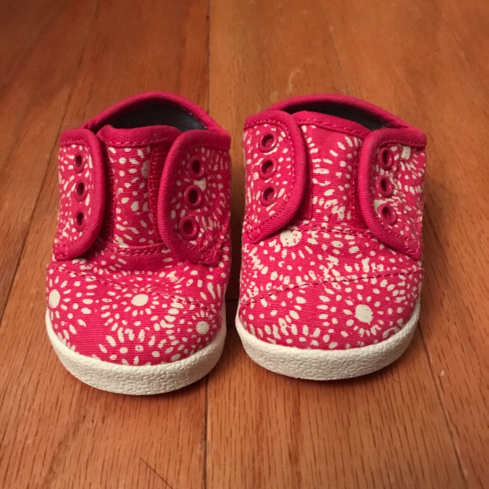 Hot pink baby Toms